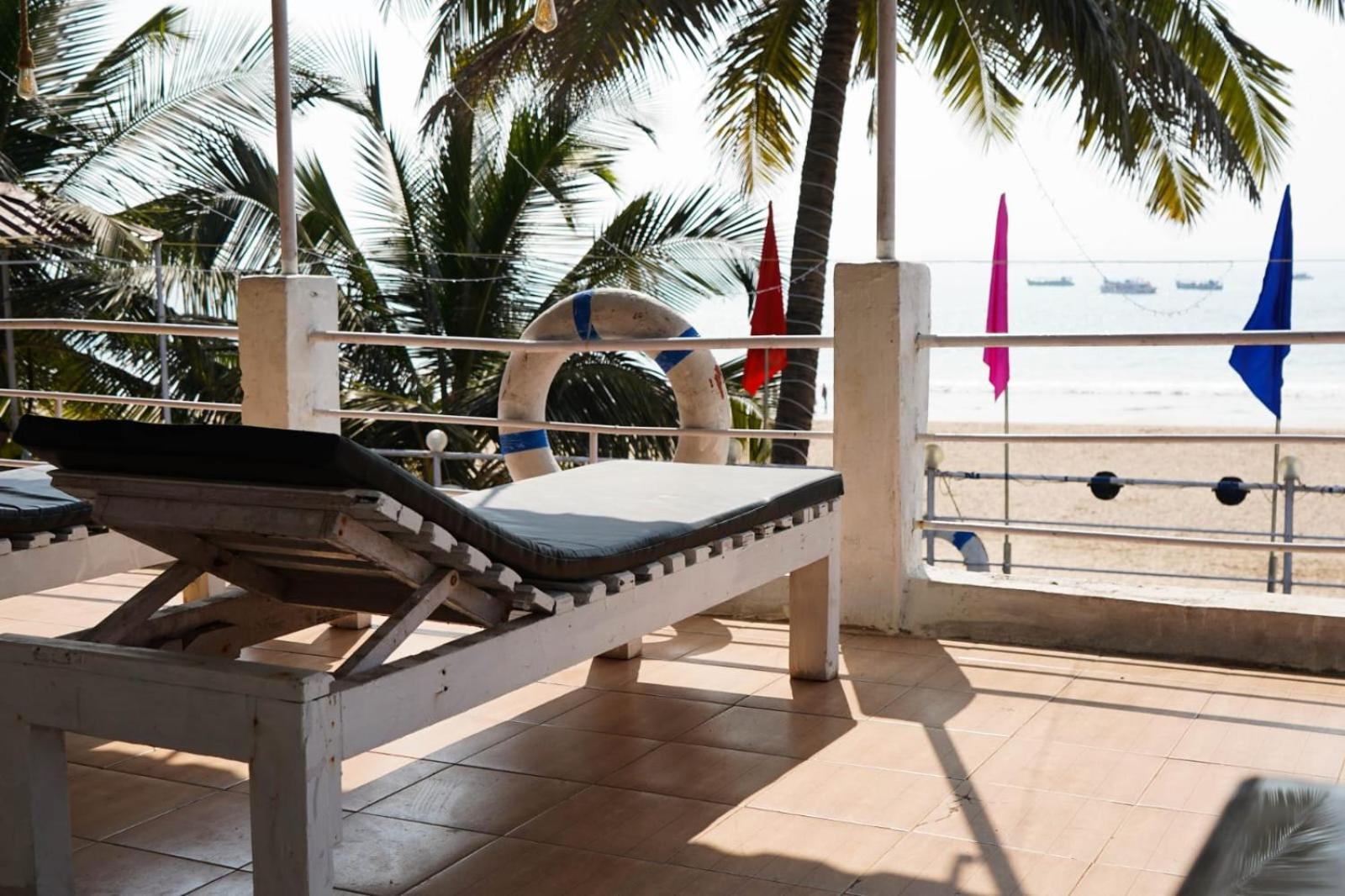 Saritas Guest House - Bogmalo Beach Extérieur photo